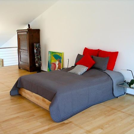 Artist'S Loft Zur Maloya Apartment Ormalingen Phòng bức ảnh