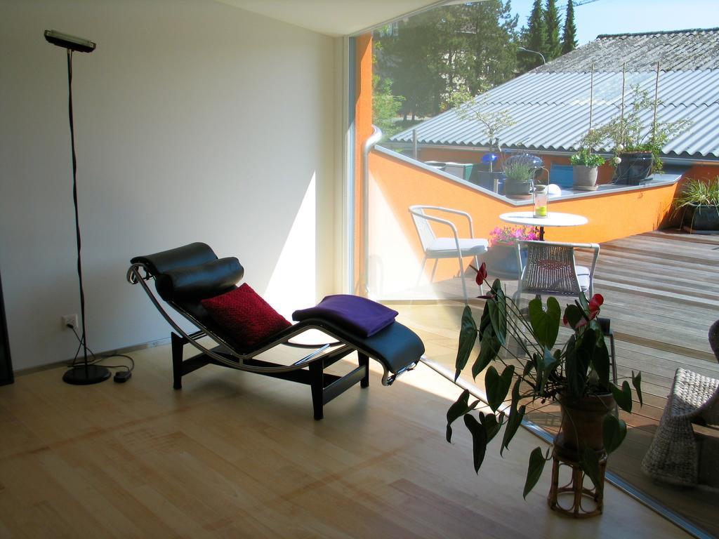 Artist'S Loft Zur Maloya Apartment Ormalingen Phòng bức ảnh